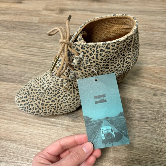 Toms Kala Desert Cheetah Leopard Animal Print Lace Up Wedge Ankle Bootie Boots 6 - Picture 9 of 10
